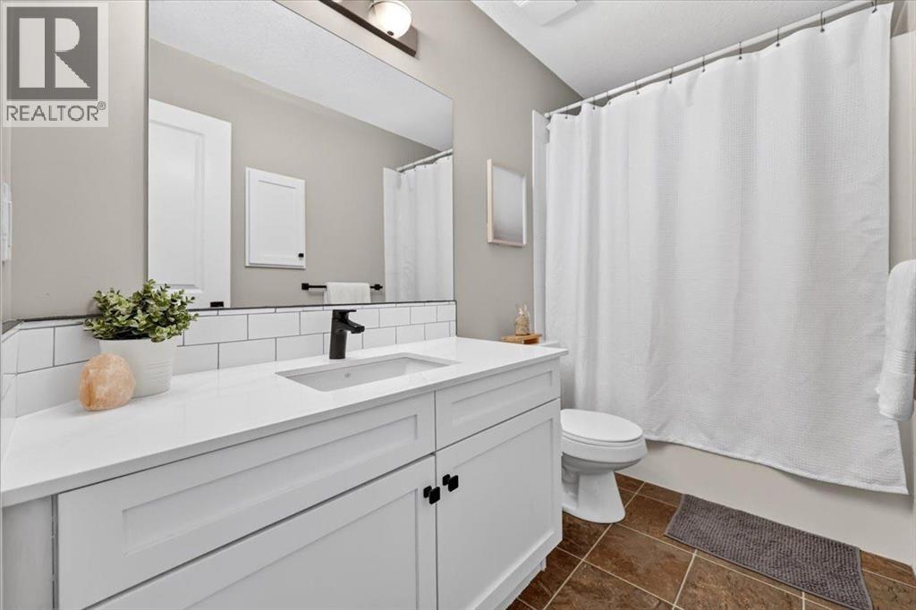 256 Rainbow Falls Drive, Chestermere, Alberta  T1X 0E4 - Photo 26 - A2345713