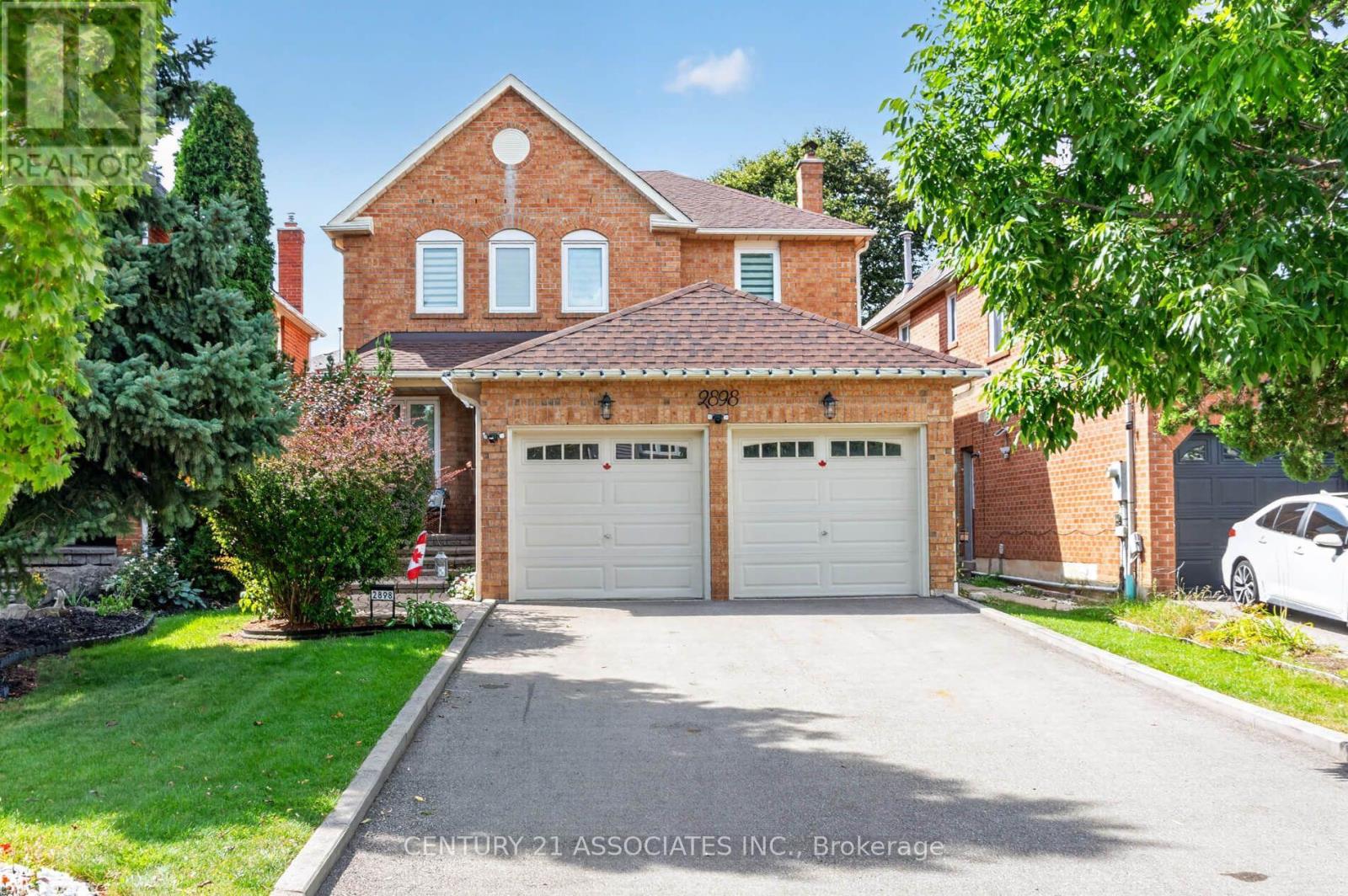 2898 Rainwater Drive, Mississauga, Ontario  L5N 6K8 - Photo 1 - W13801022