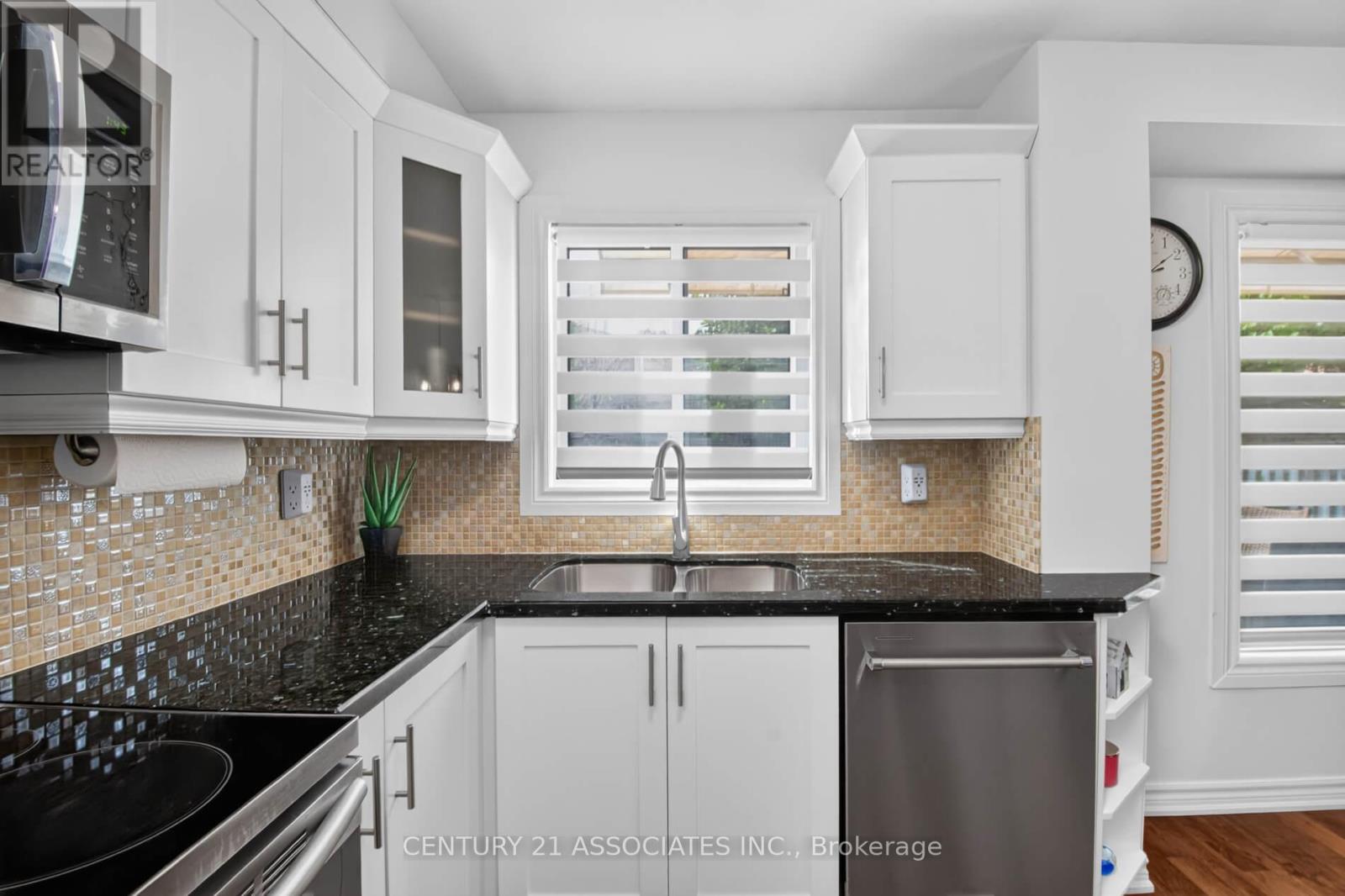 2898 Rainwater Drive, Mississauga, Ontario  L5N 6K8 - Photo 15 - W13801022