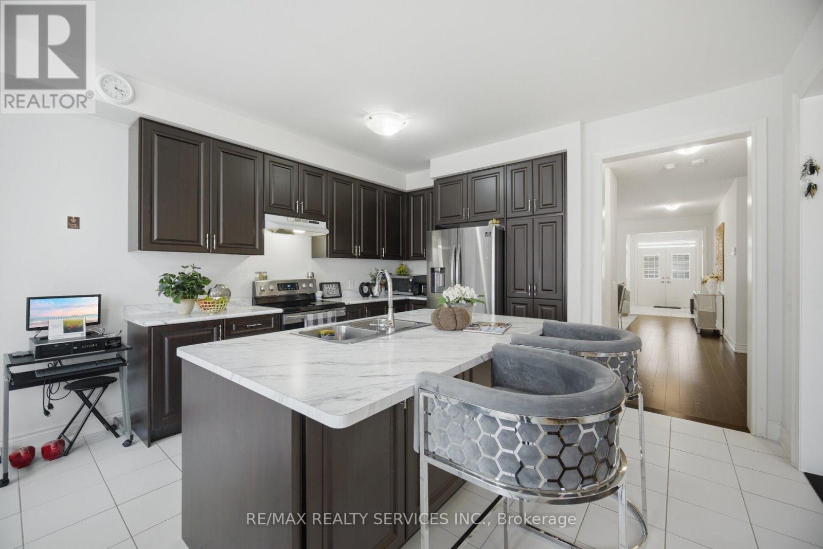 585 Dougall Avenue, Caledon, Ontario  L7C 3Z2 - Photo 10 - W13801098