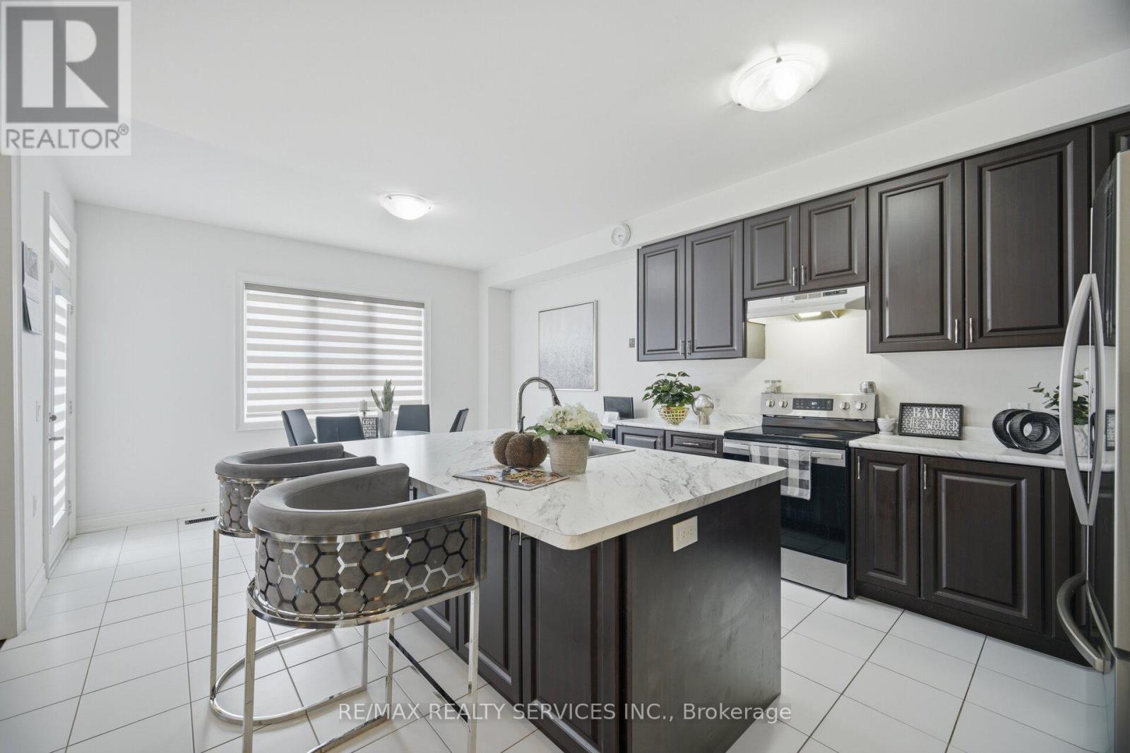 585 Dougall Avenue, Caledon, Ontario  L7C 3Z2 - Photo 13 - W13801098
