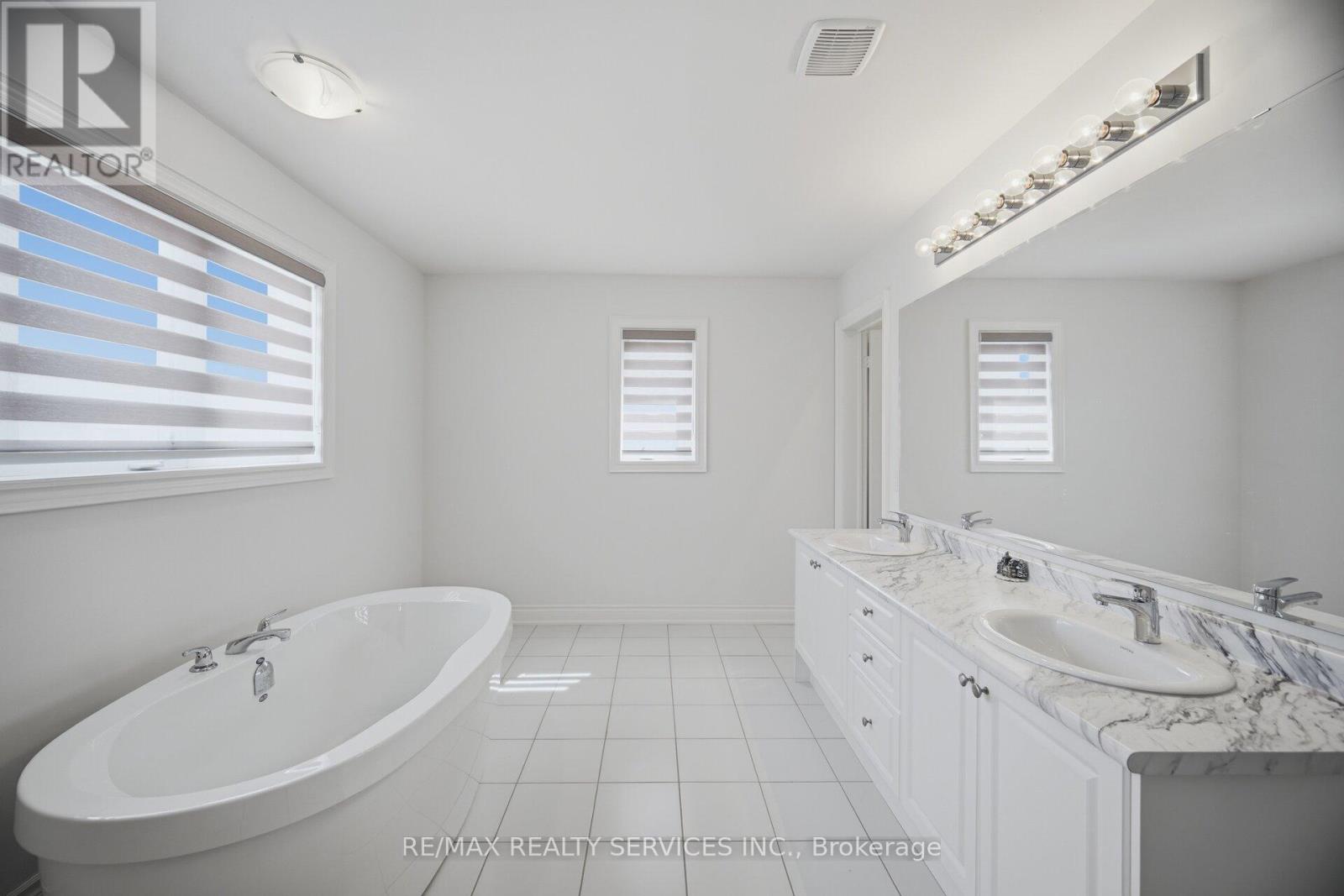585 Dougall Avenue, Caledon, Ontario  L7C 3Z2 - Photo 27 - W13801098