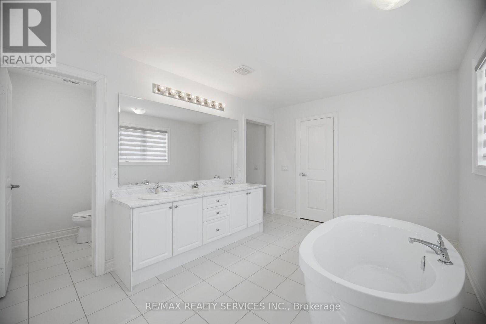 585 Dougall Avenue, Caledon, Ontario  L7C 3Z2 - Photo 28 - W13801098