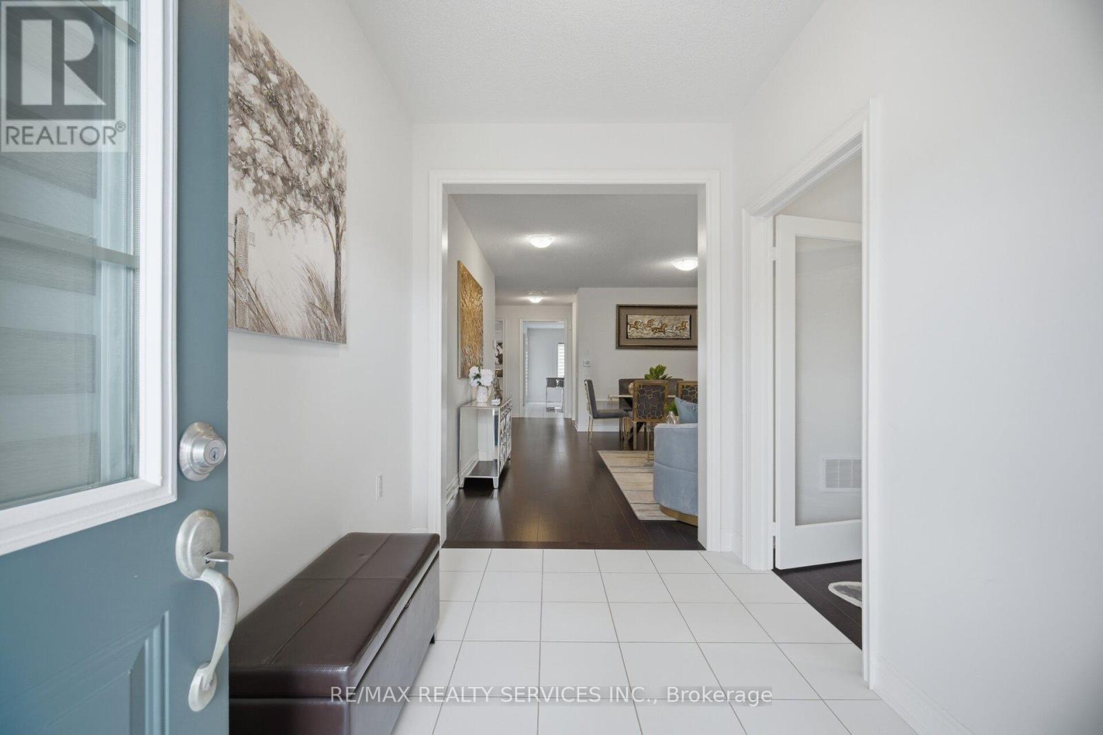 585 Dougall Avenue, Caledon, Ontario  L7C 3Z2 - Photo 5 - W13801098