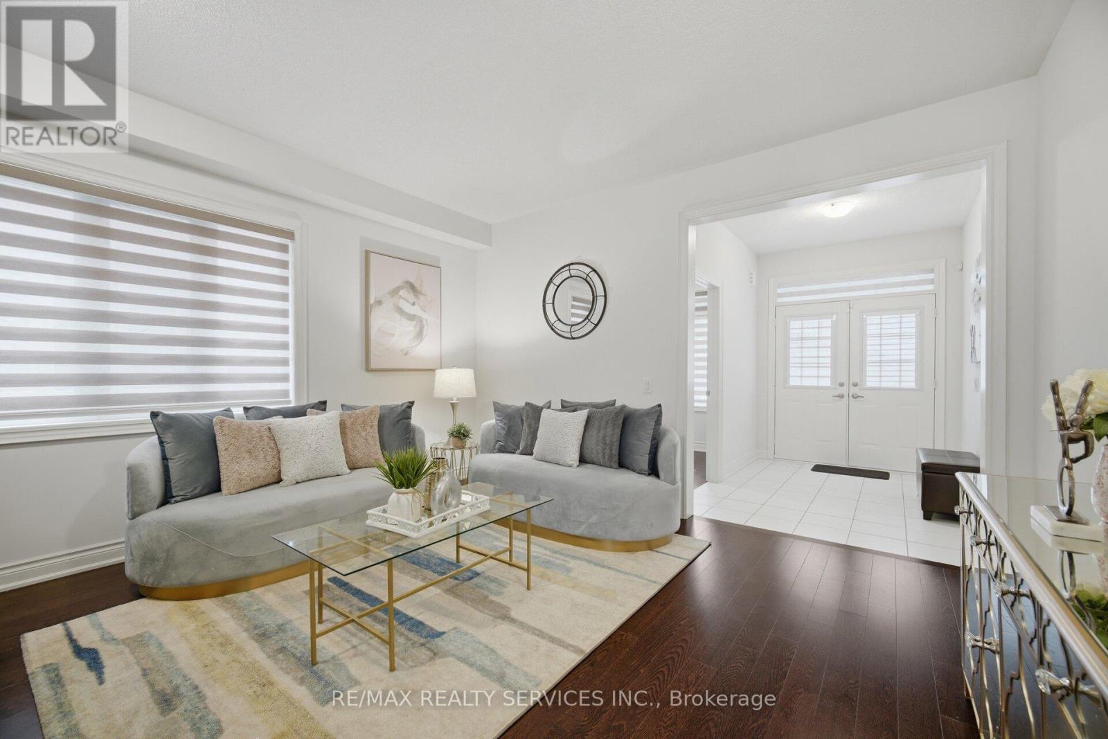 585 Dougall Avenue, Caledon, Ontario  L7C 3Z2 - Photo 6 - W13801098