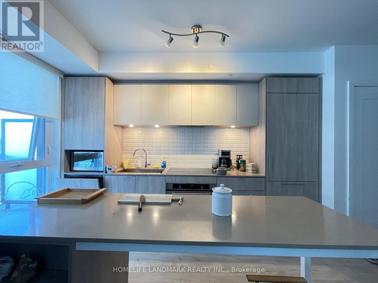 806 - 65 Annie Craig Drive, Toronto, Ontario  M8V 0G3 - Photo 2 - W13801120