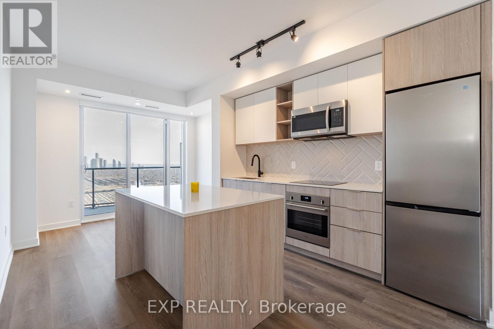 1805 - 36 Zorra Street, Toronto, Ontario  M8Z 4Z7 - Photo 2 - W13801130