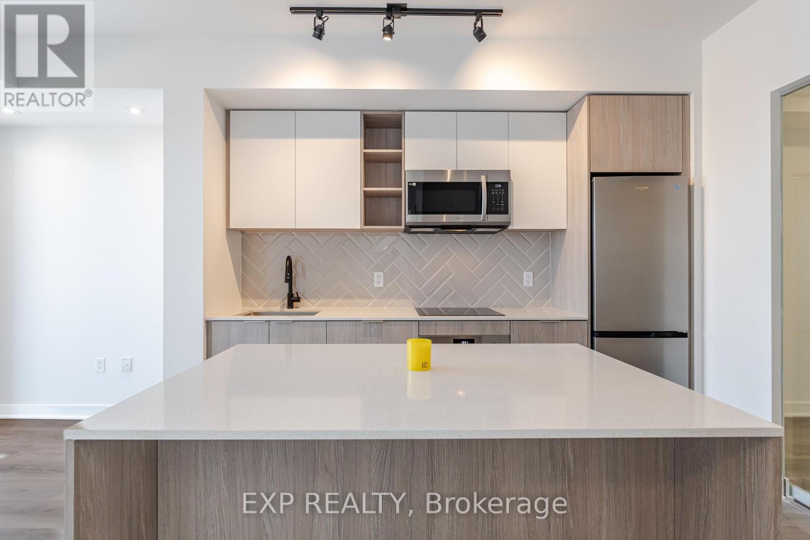 1805 - 36 Zorra Street, Toronto, Ontario  M8Z 4Z7 - Photo 3 - W13801130