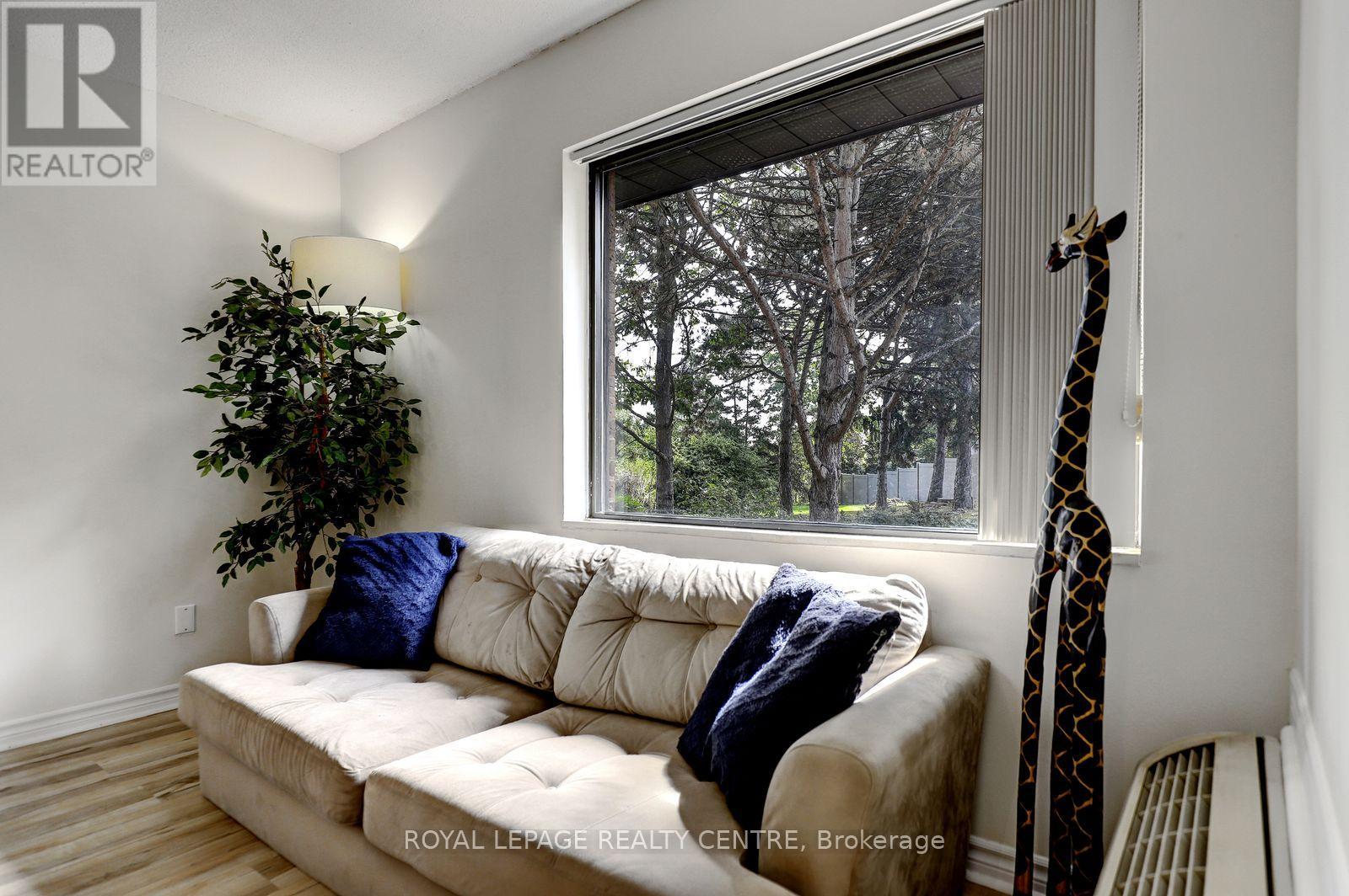 201 - 1000 Cedarglen Gate, Mississauga, Ontario  L5C 3Z5 - Photo 7 - W13801134