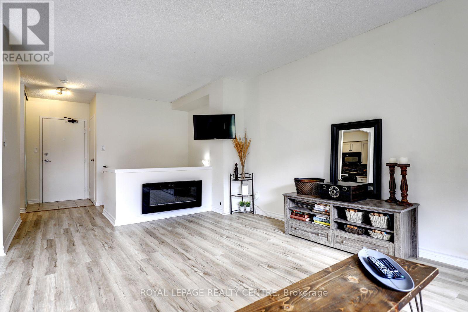 201 - 1000 Cedarglen Gate, Mississauga, Ontario  L5C 3Z5 - Photo 8 - W13801134