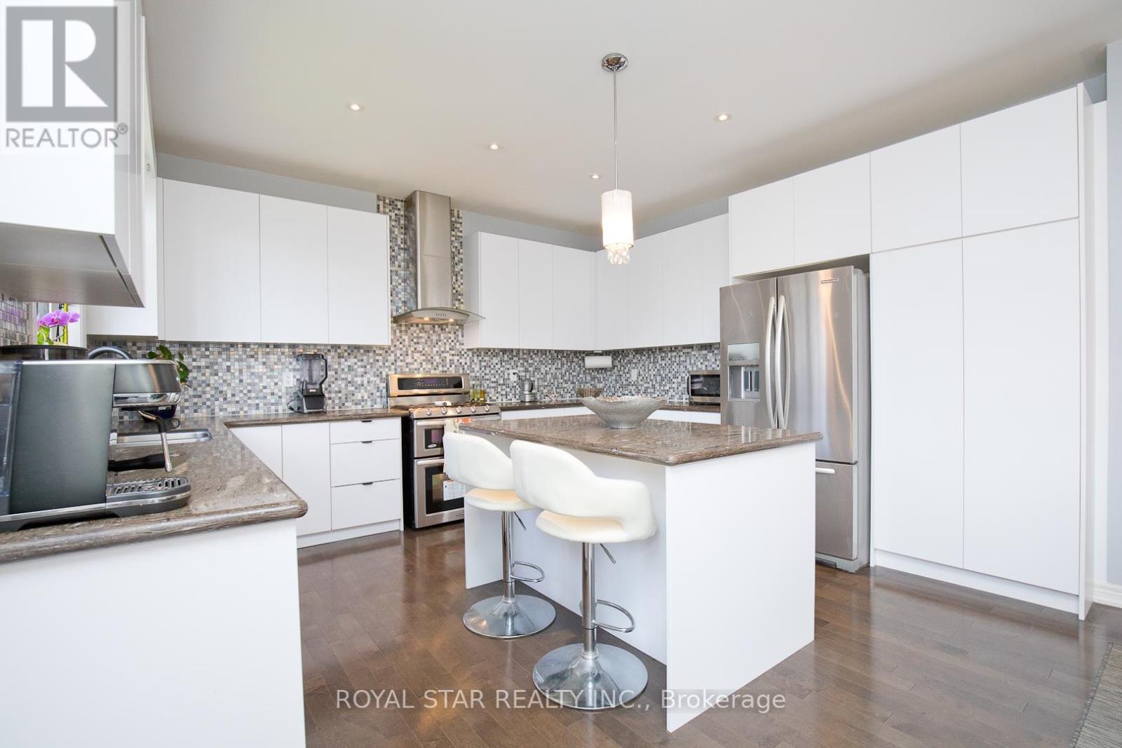 4 Berkwood Hollow, Brampton, Ontario  L6Y 0X6 - Photo 17 - W13801148
