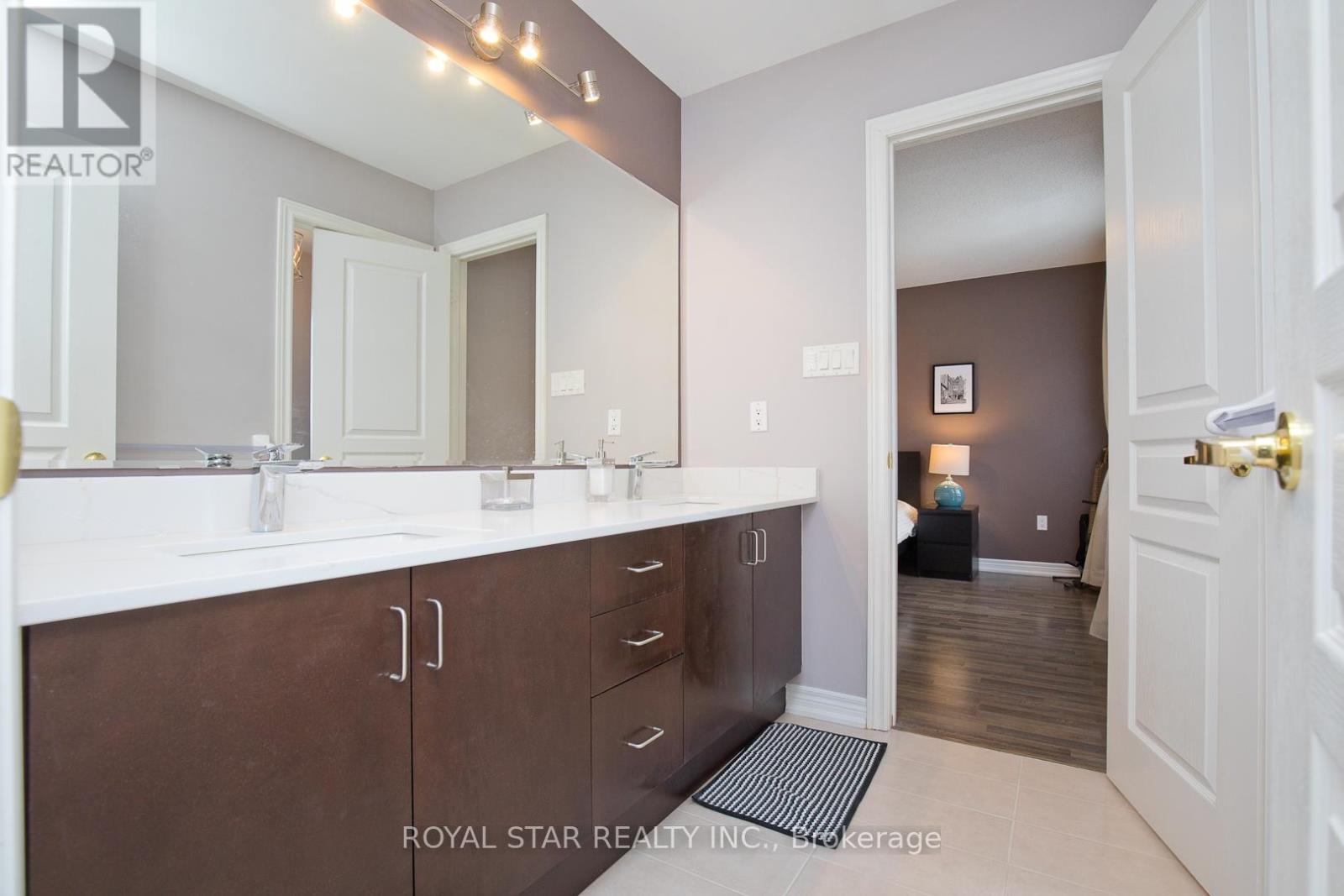 4 Berkwood Hollow, Brampton, Ontario  L6Y 0X6 - Photo 35 - W13801148