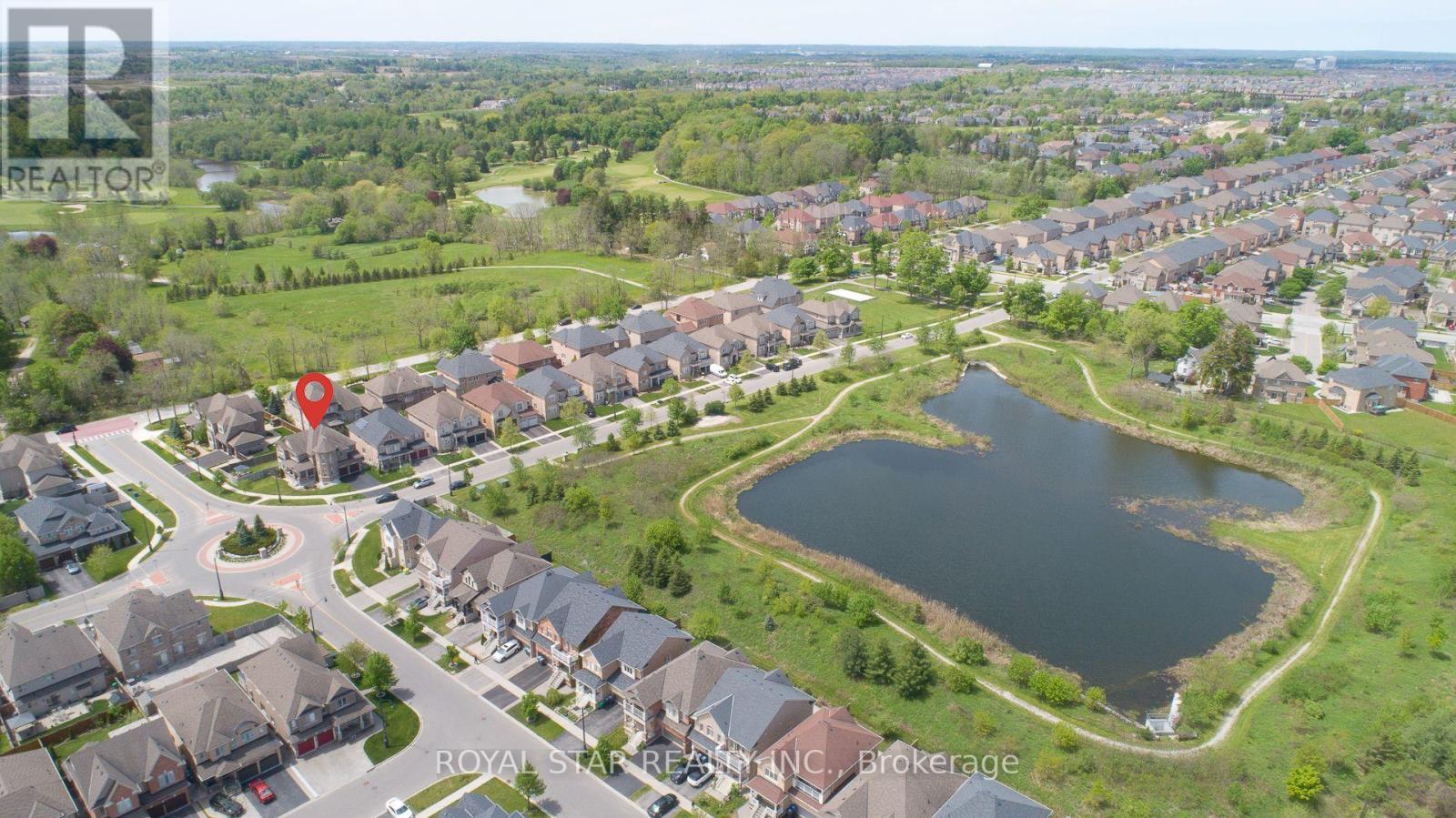 4 Berkwood Hollow, Brampton, Ontario  L6Y 0X6 - Photo 4 - W13801148