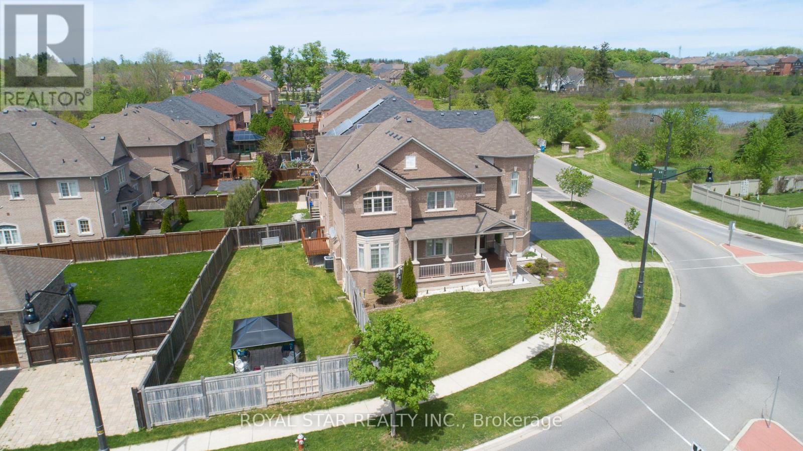 4 Berkwood Hollow, Brampton, Ontario  L6Y 0X6 - Photo 44 - W13801148