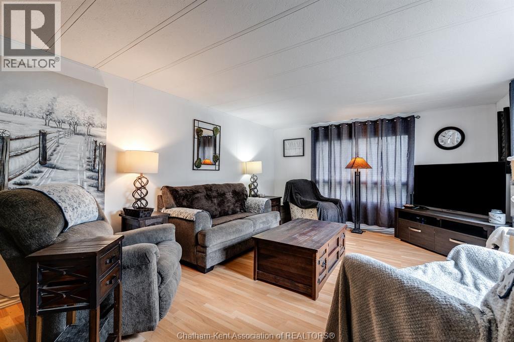 96 Regency Drive, Chatham, Ontario  N7L 5A3 - Photo 4 - 26022934