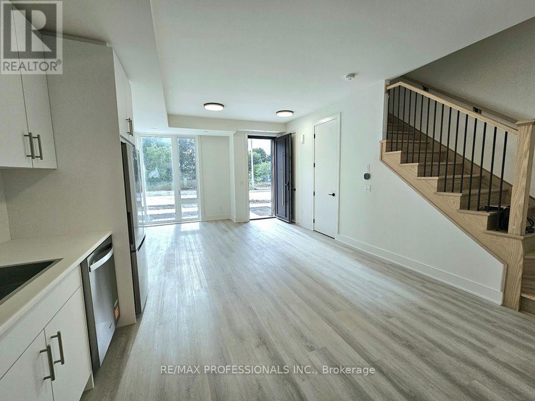 230 Ellis Avenue, St. Catharines, Ontario  L2P 0H2 - Photo 10 - X13801096