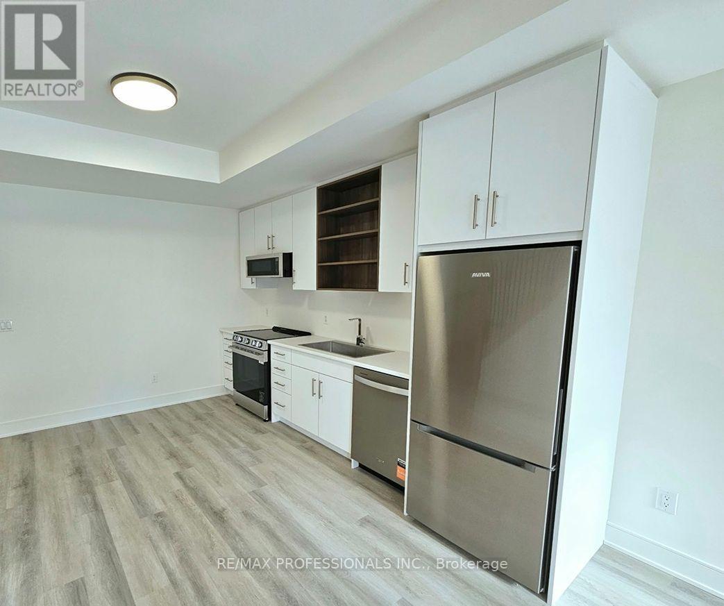 230 Ellis Avenue, St. Catharines, Ontario  L2P 0H2 - Photo 6 - X13801096