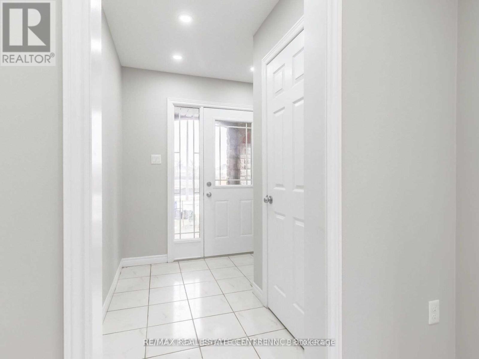 Upper - 270 Ambrous Crescent, Guelph, Ontario  N1G 0G2 - Photo 4 - X13801172