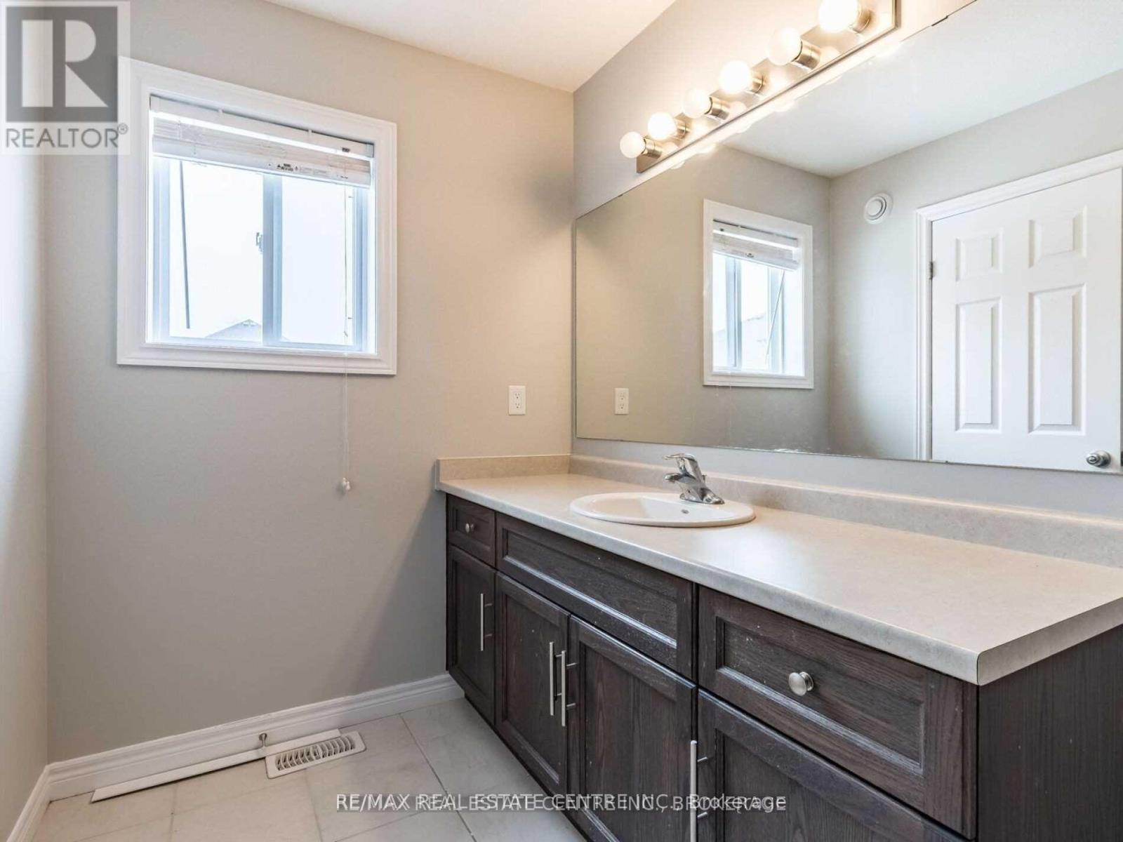 Upper - 270 Ambrous Crescent, Guelph, Ontario  N1G 0G2 - Photo 8 - X13801172