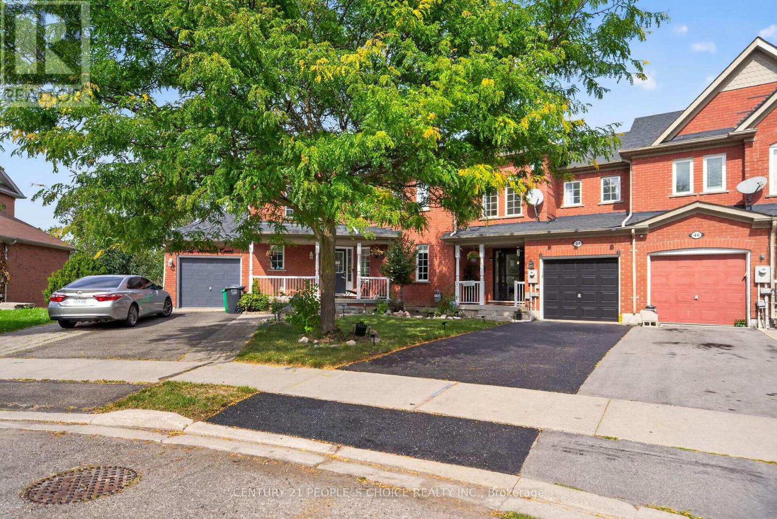 44 Monaco Court, Brampton, Ontario  L7A 1X4 - Photo 5 - W13778228