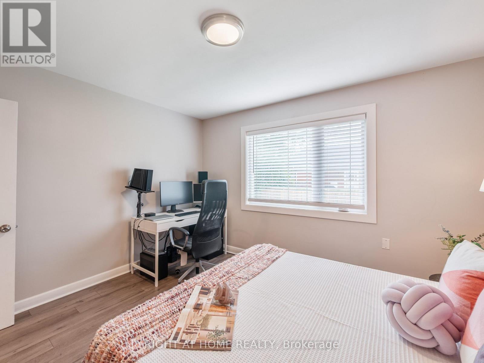 2 Leavenworth Crescent, Toronto, Ontario  M9C 1T3 - Photo 19 - W13798542