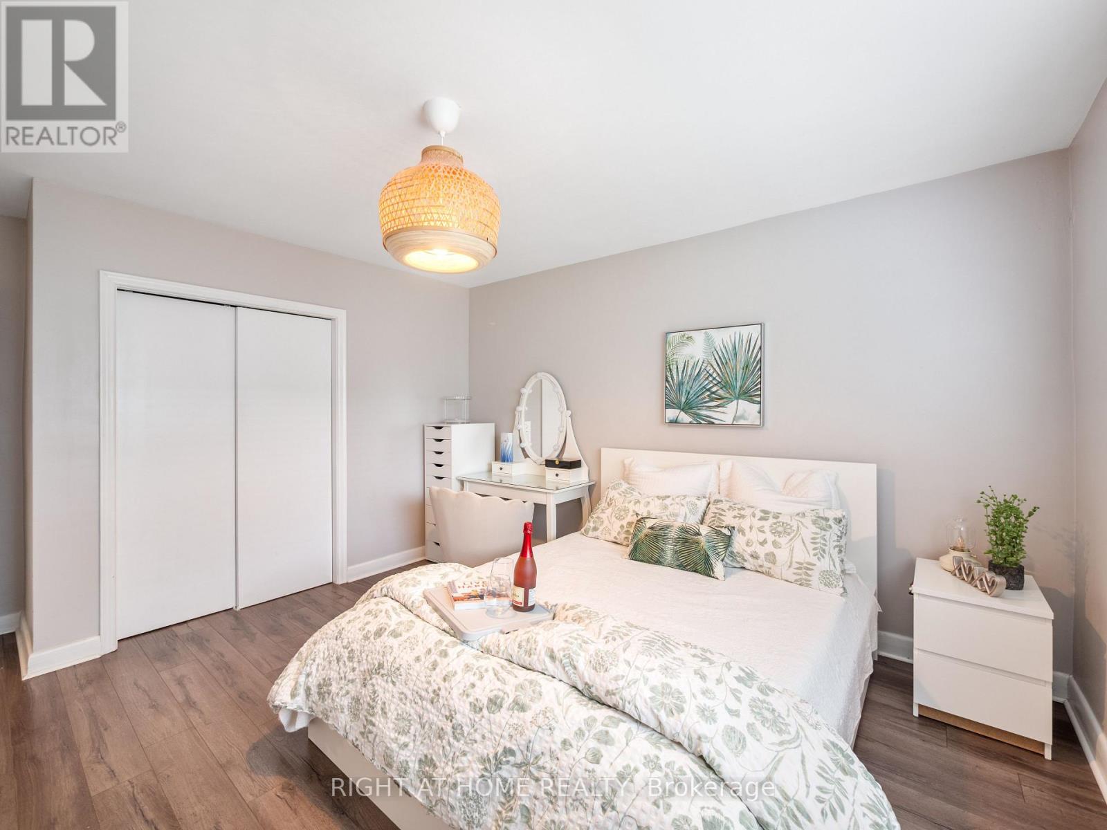 2 Leavenworth Crescent, Toronto, Ontario  M9C 1T3 - Photo 15 - W13798542