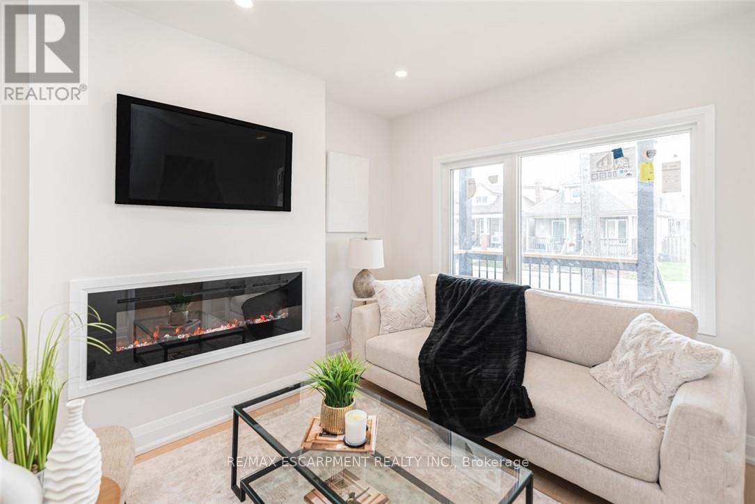 297 Britannia Avenue, Hamilton, Ontario  L8H 1Y2 - Photo 6 - X13799180