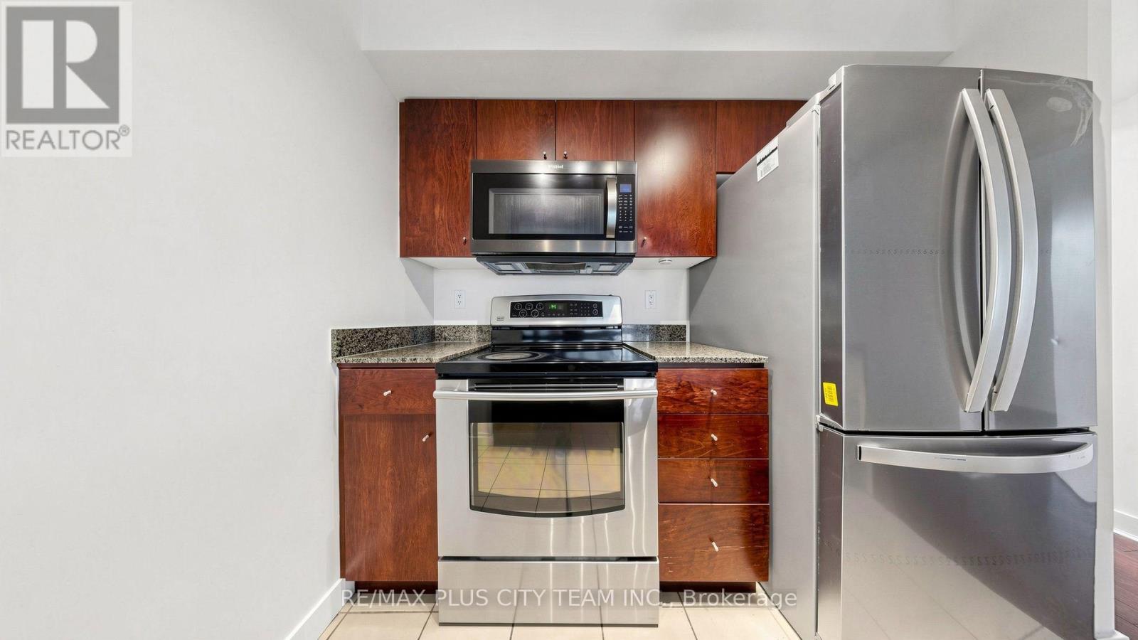 3011 - 381 Front Street W, Toronto, Ontario  M5V 3R8 - Photo 14 - C13746772