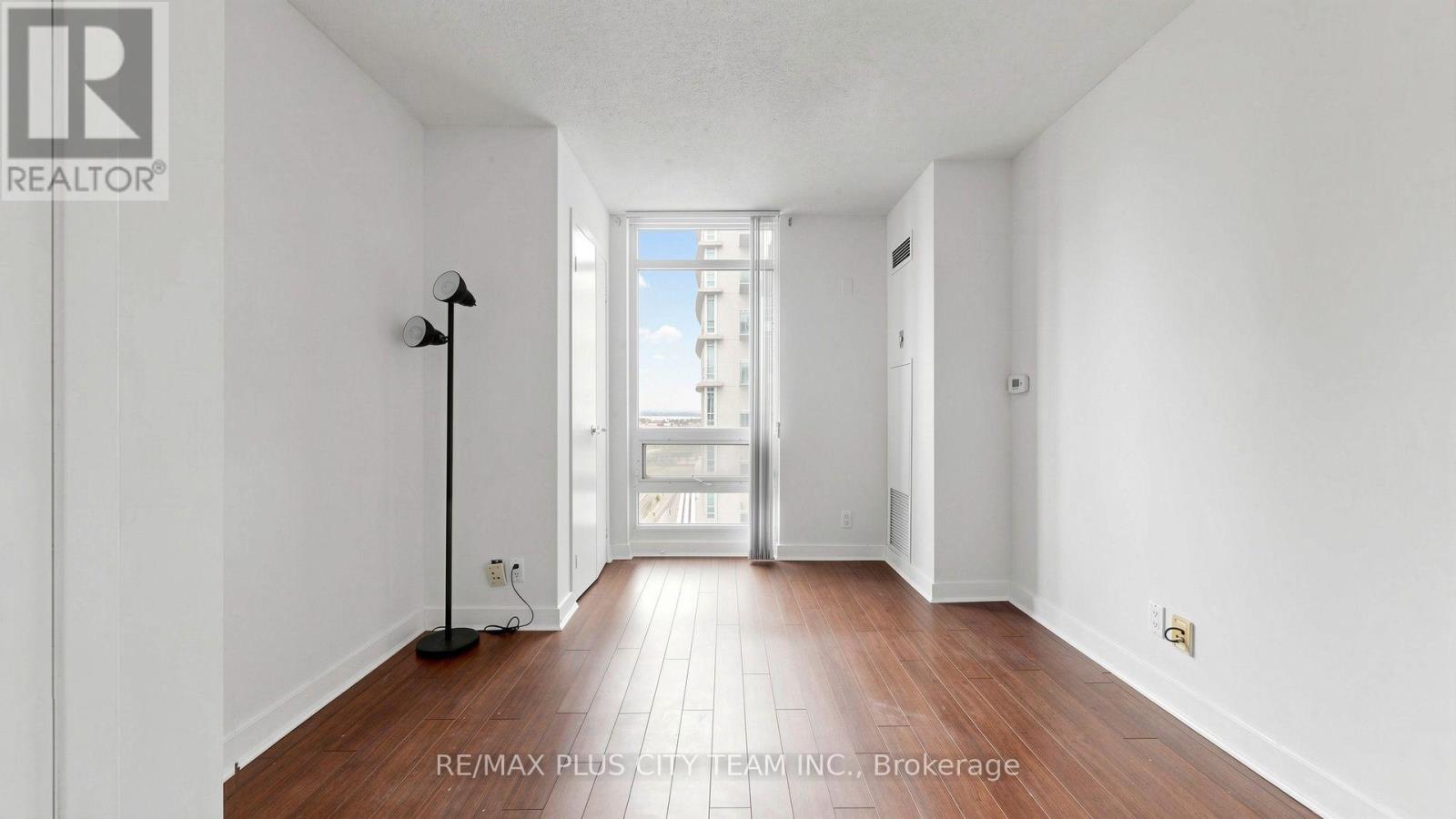 3011 - 381 Front Street W, Toronto, Ontario  M5V 3R8 - Photo 16 - C13746772