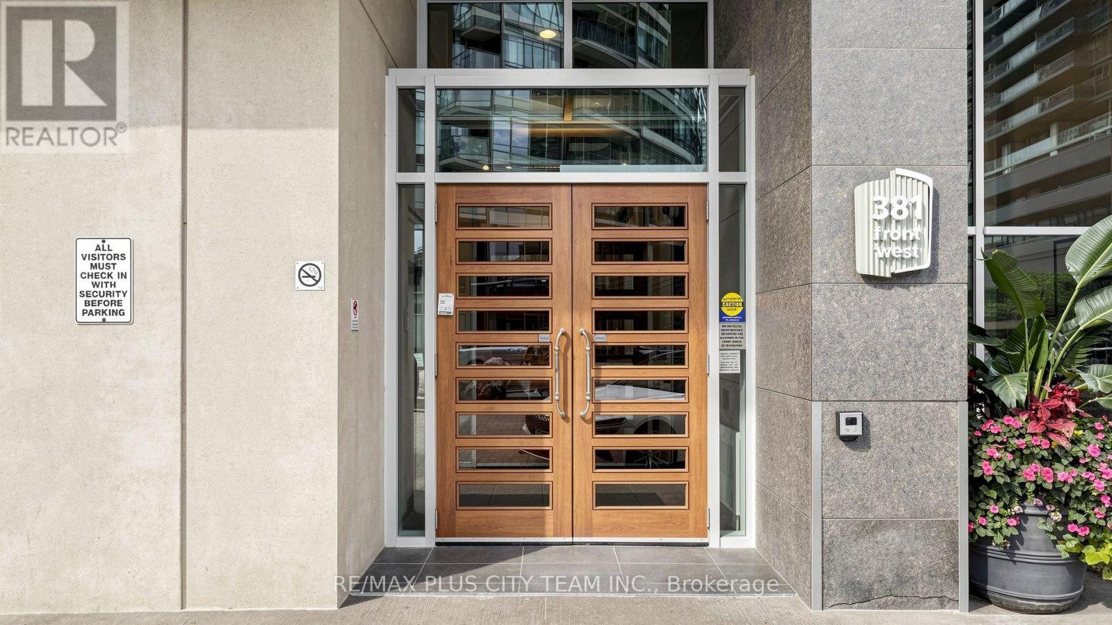 3011 - 381 Front Street W, Toronto, Ontario  M5V 3R8 - Photo 3 - C13746772