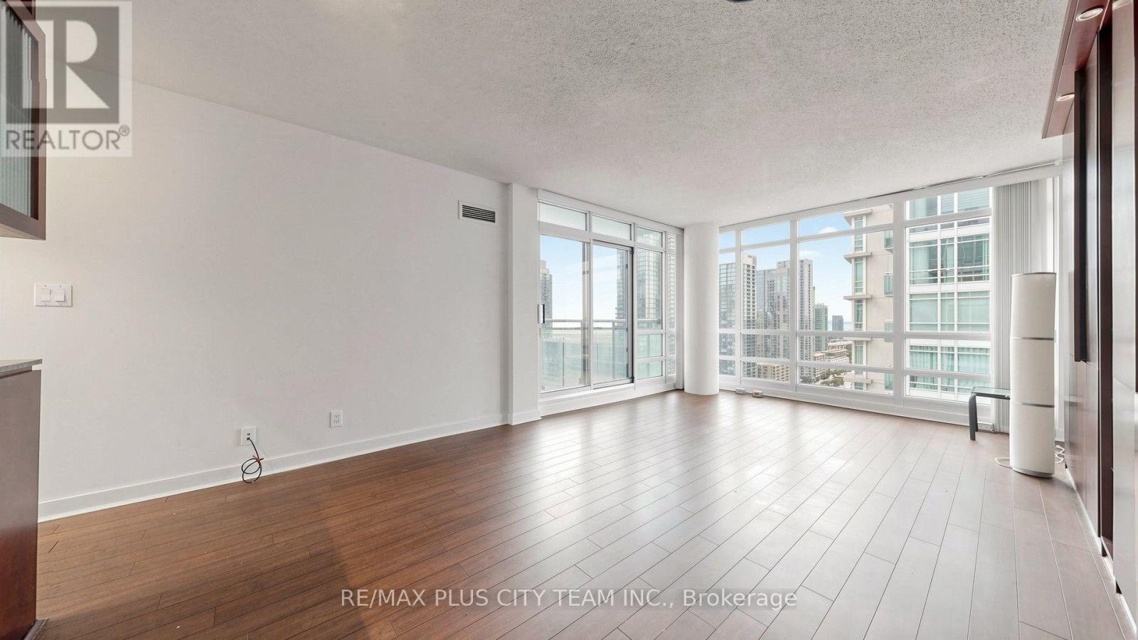 3011 - 381 Front Street W, Toronto, Ontario  M5V 3R8 - Photo 9 - C13746772