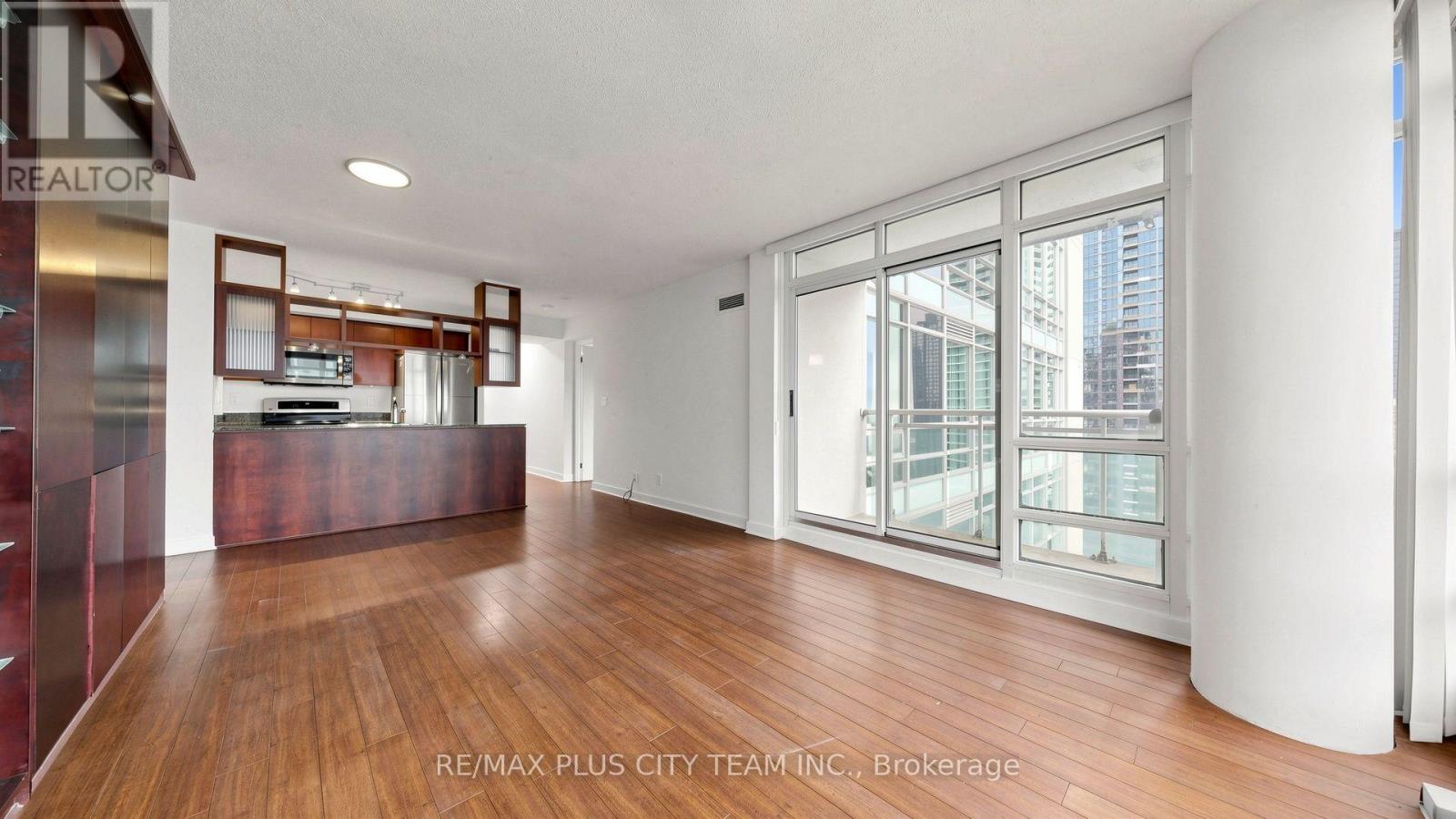 3011 - 381 Front Street W, Toronto, Ontario  M5V 3R8 - Photo 8 - C13746772