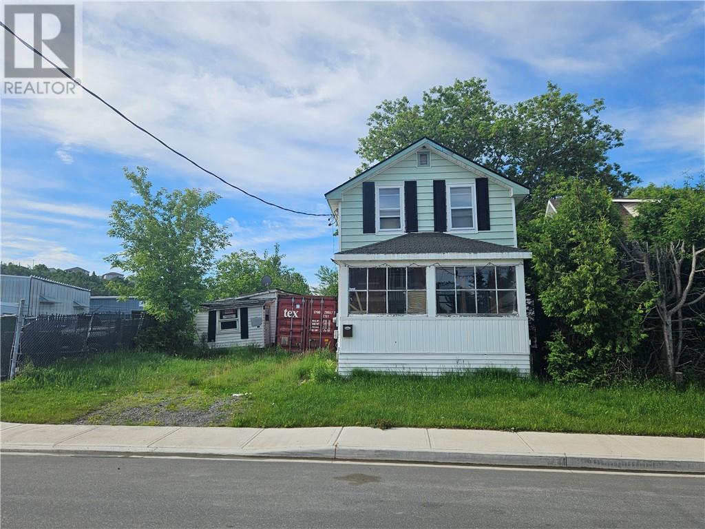 369 Agnes, Sudbury, Ontario  P3B 2J2 - Photo 2 - 2130430