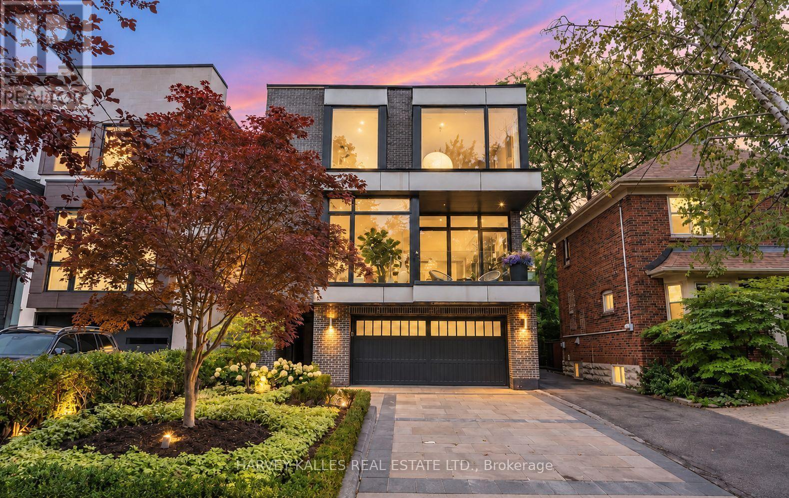 33 Tarlton Road, Toronto, Ontario  M5P 2M6 - Photo 2 - C13790816