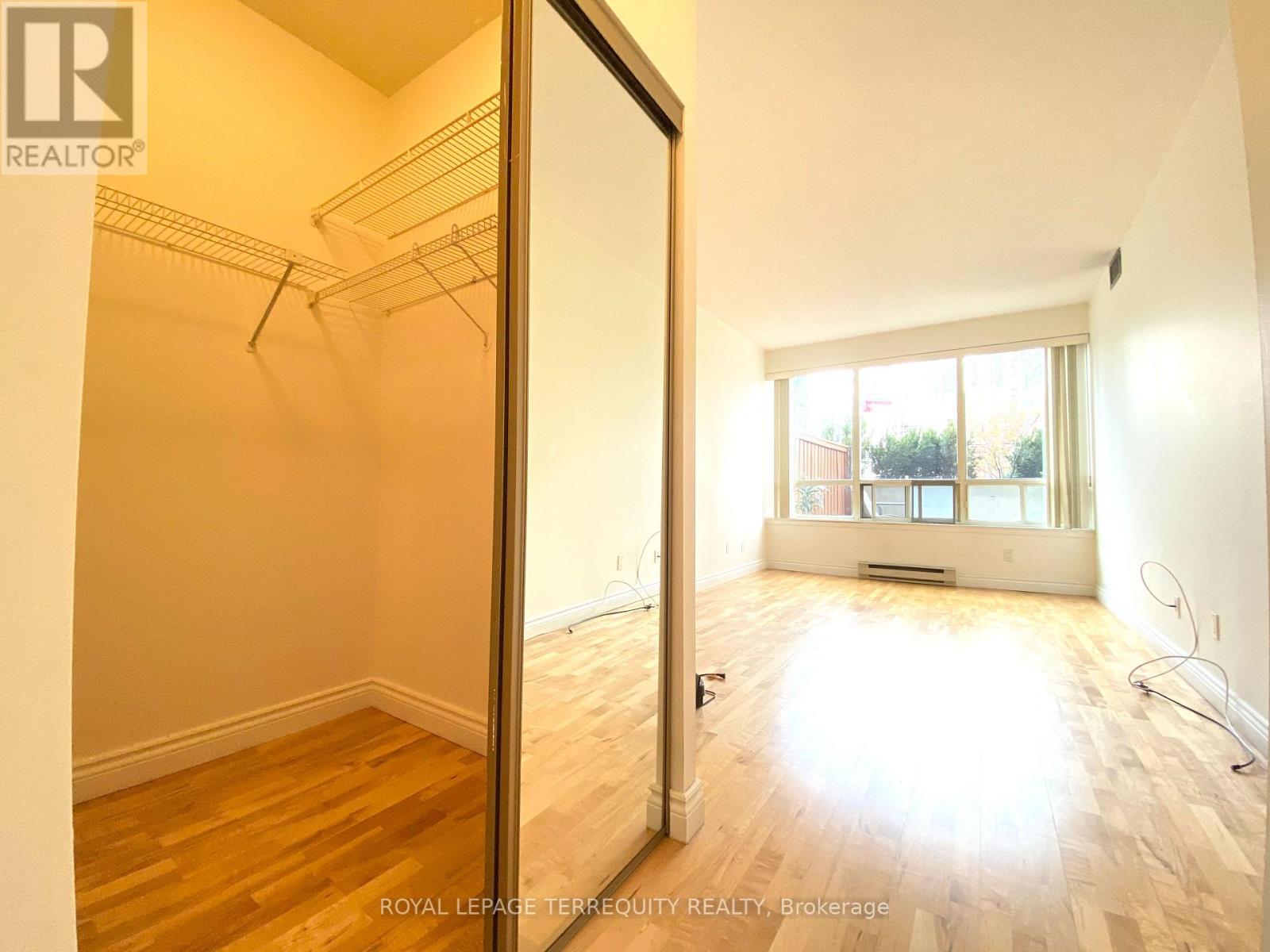 201 - 30 Greenfield Avenue, Toronto, Ontario  M2N 6N3 - Photo 13 - C13799808
