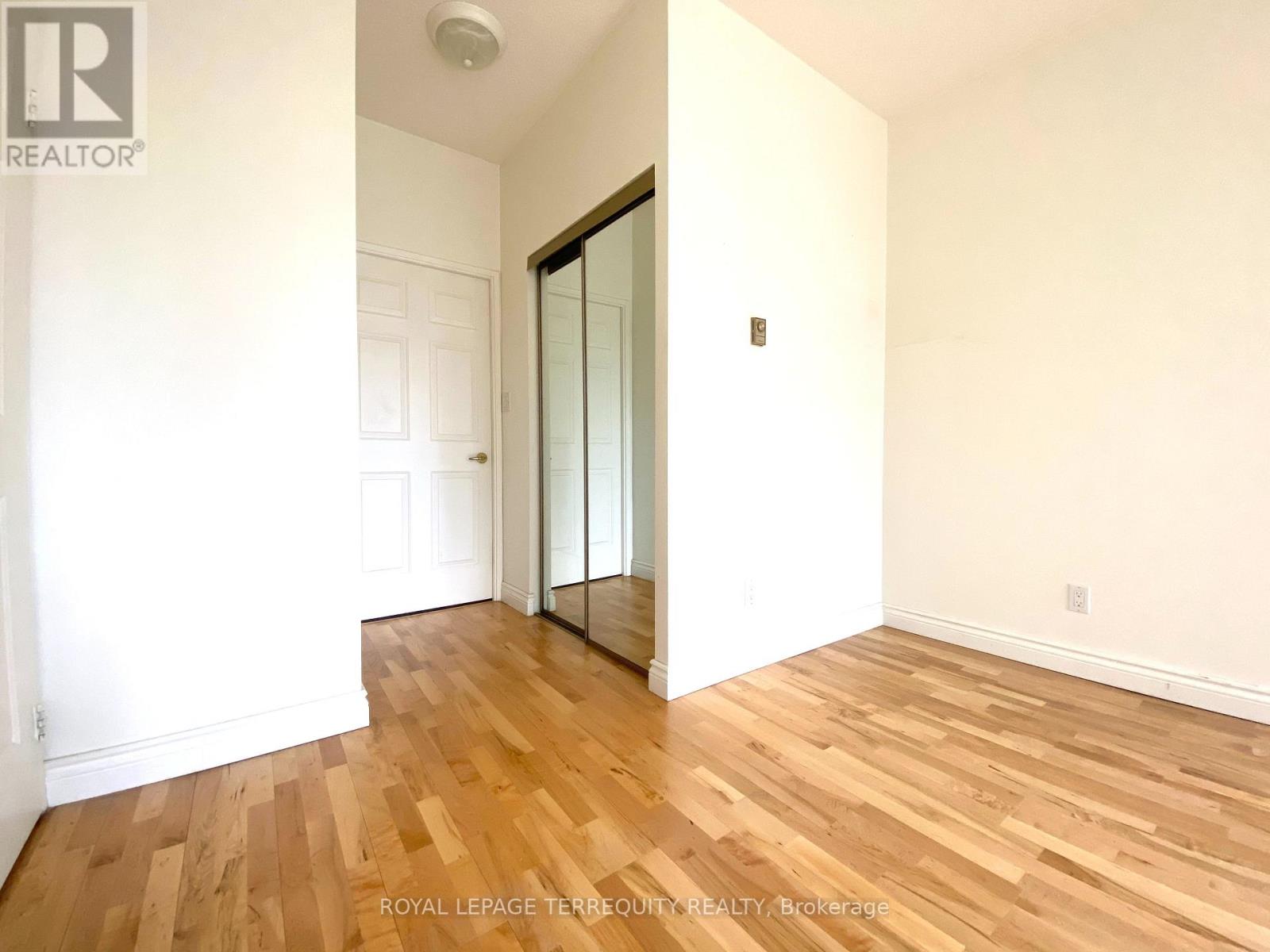 201 - 30 Greenfield Avenue, Toronto, Ontario  M2N 6N3 - Photo 11 - C13799808