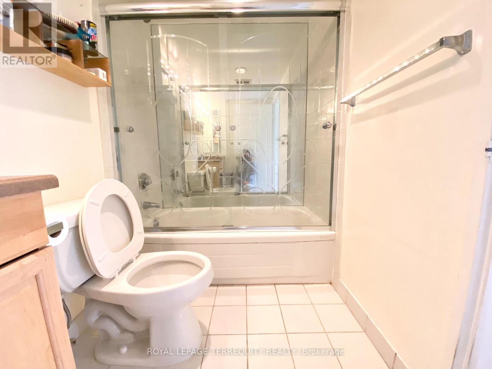 201 - 30 Greenfield Avenue, Toronto, Ontario  M2N 6N3 - Photo 15 - C13799808