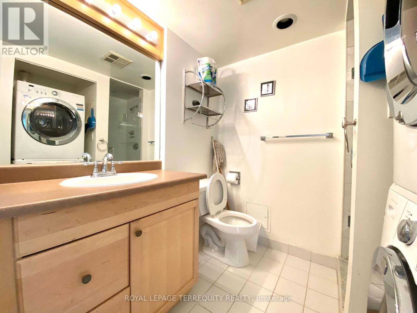 201 - 30 Greenfield Avenue, Toronto, Ontario  M2N 6N3 - Photo 5 - C13799808