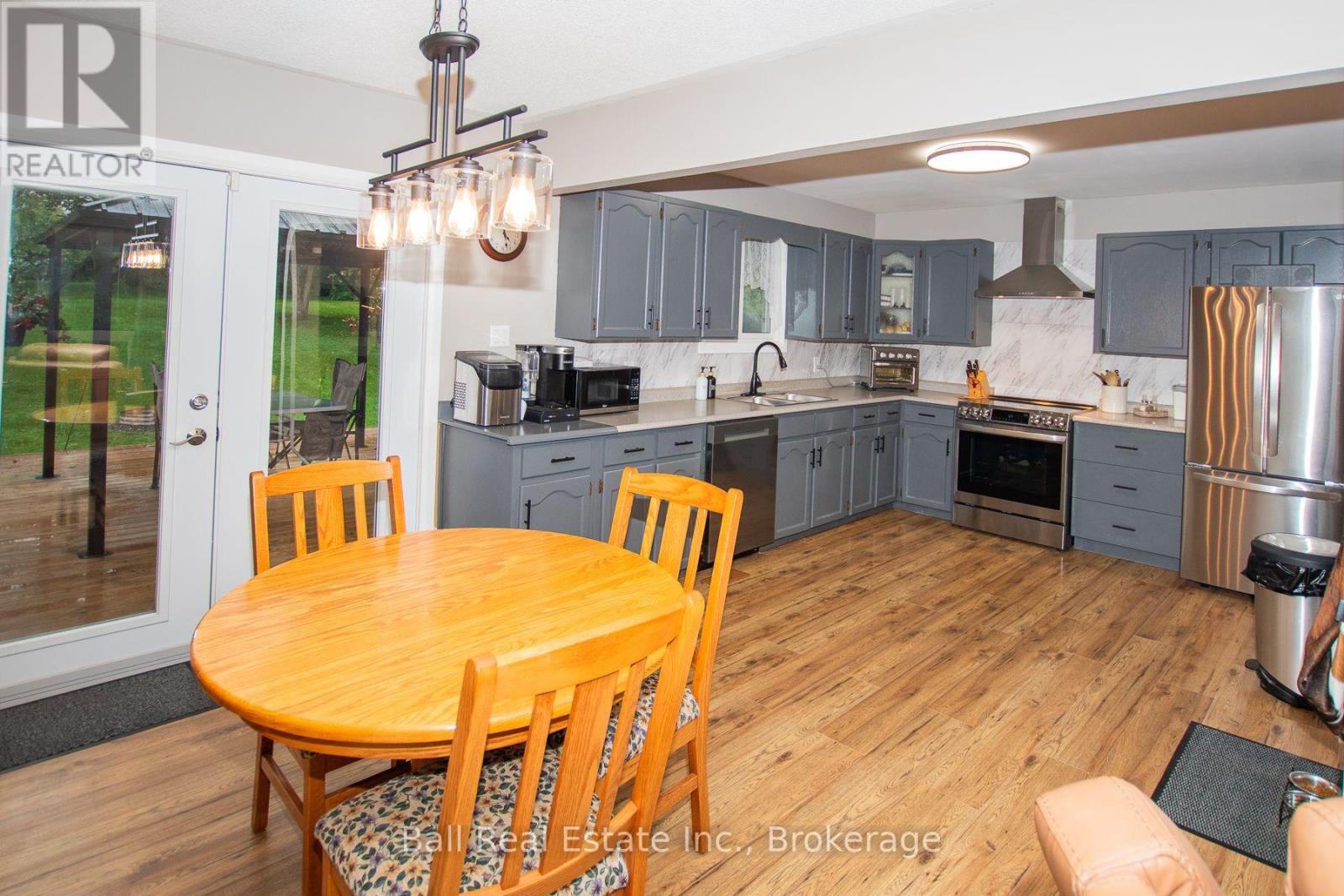 14 THOMAS STREET photo 13
