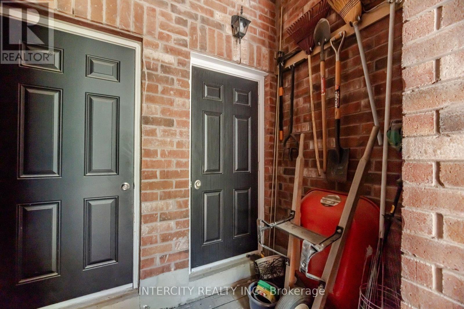 4 Petersen Place, King, Ontario  L0G 1N0 - Photo 34 - N13570492
