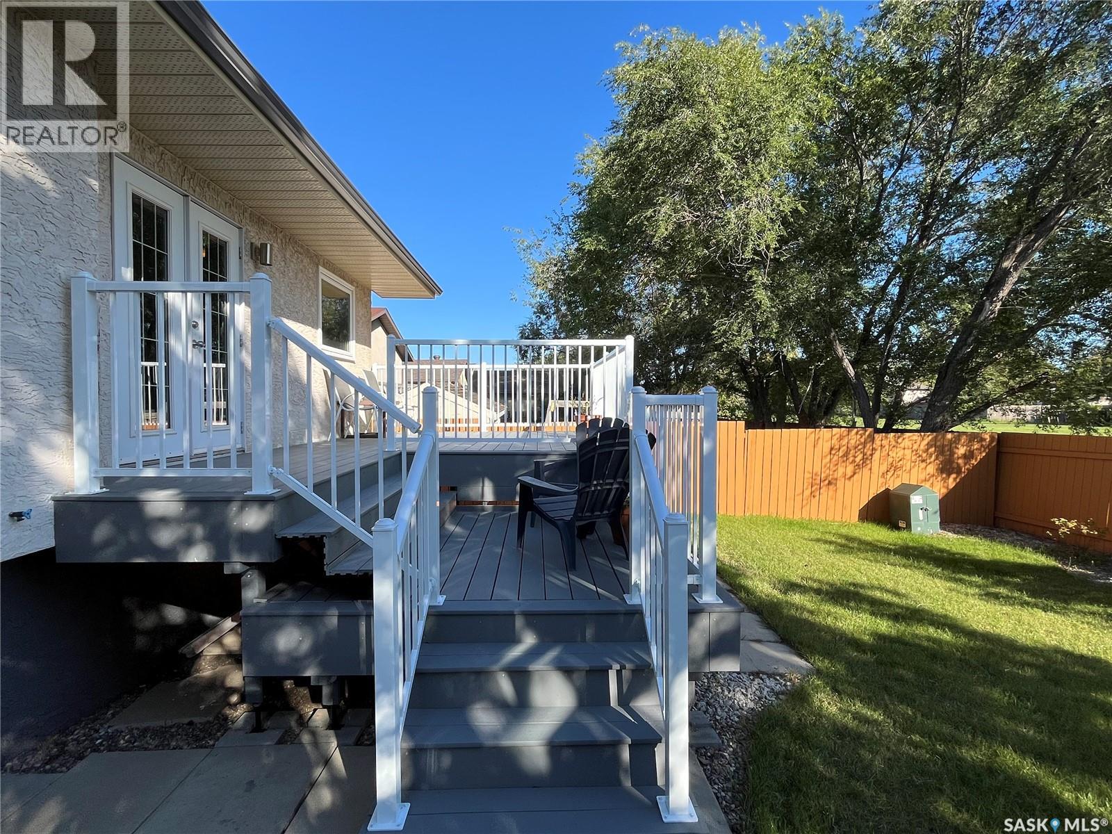 1055 Kenderdine Drive N, Regina, Saskatchewan  S4X 4H5 - Photo 11 - SK048815