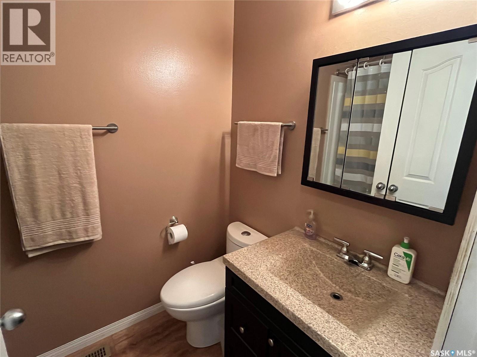 1055 Kenderdine Drive N, Regina, Saskatchewan  S4X 4H5 - Photo 17 - SK048815