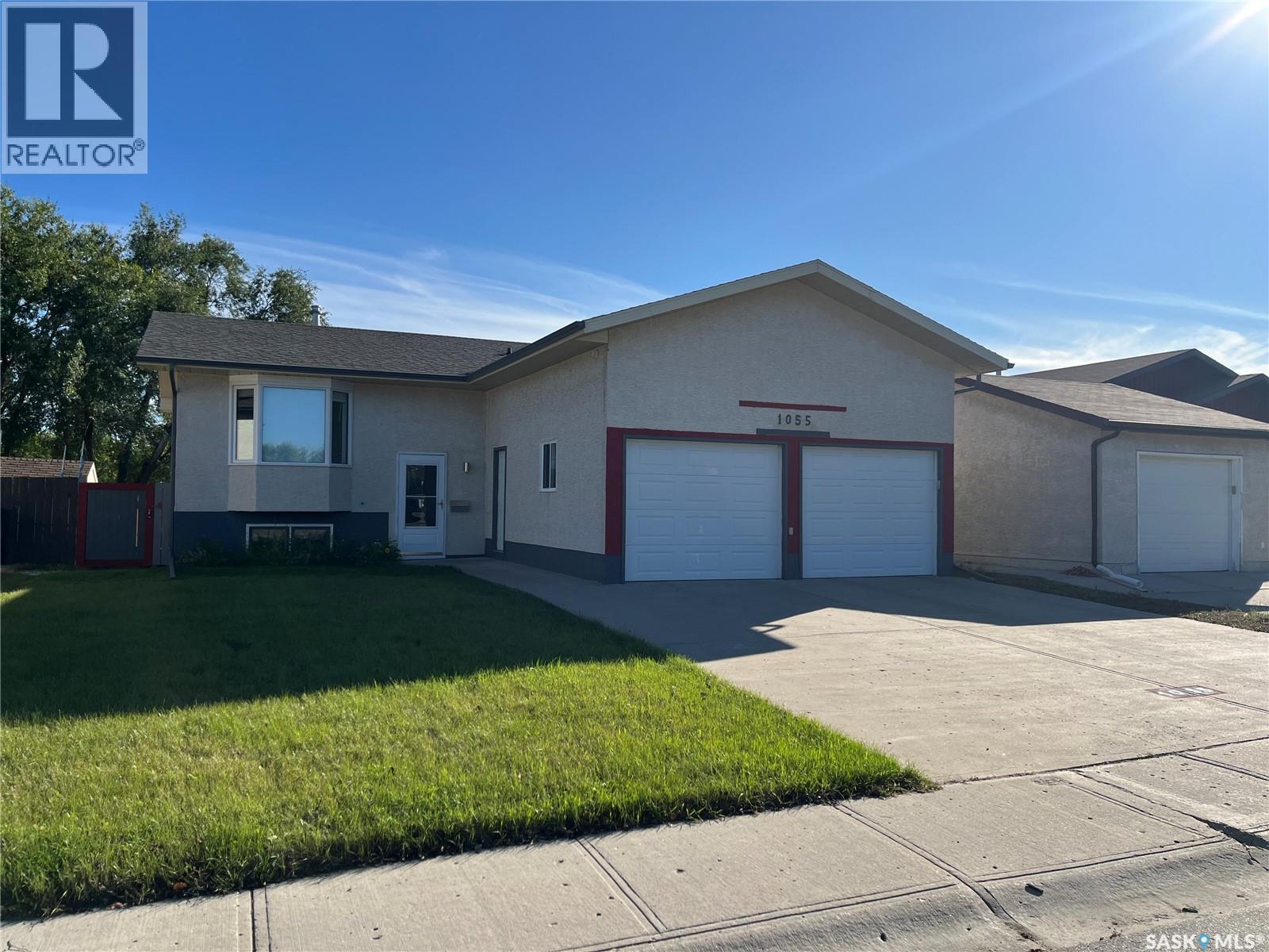 1055 Kenderdine Drive N, Regina, Saskatchewan  S4X 4H5 - Photo 2 - SK048815