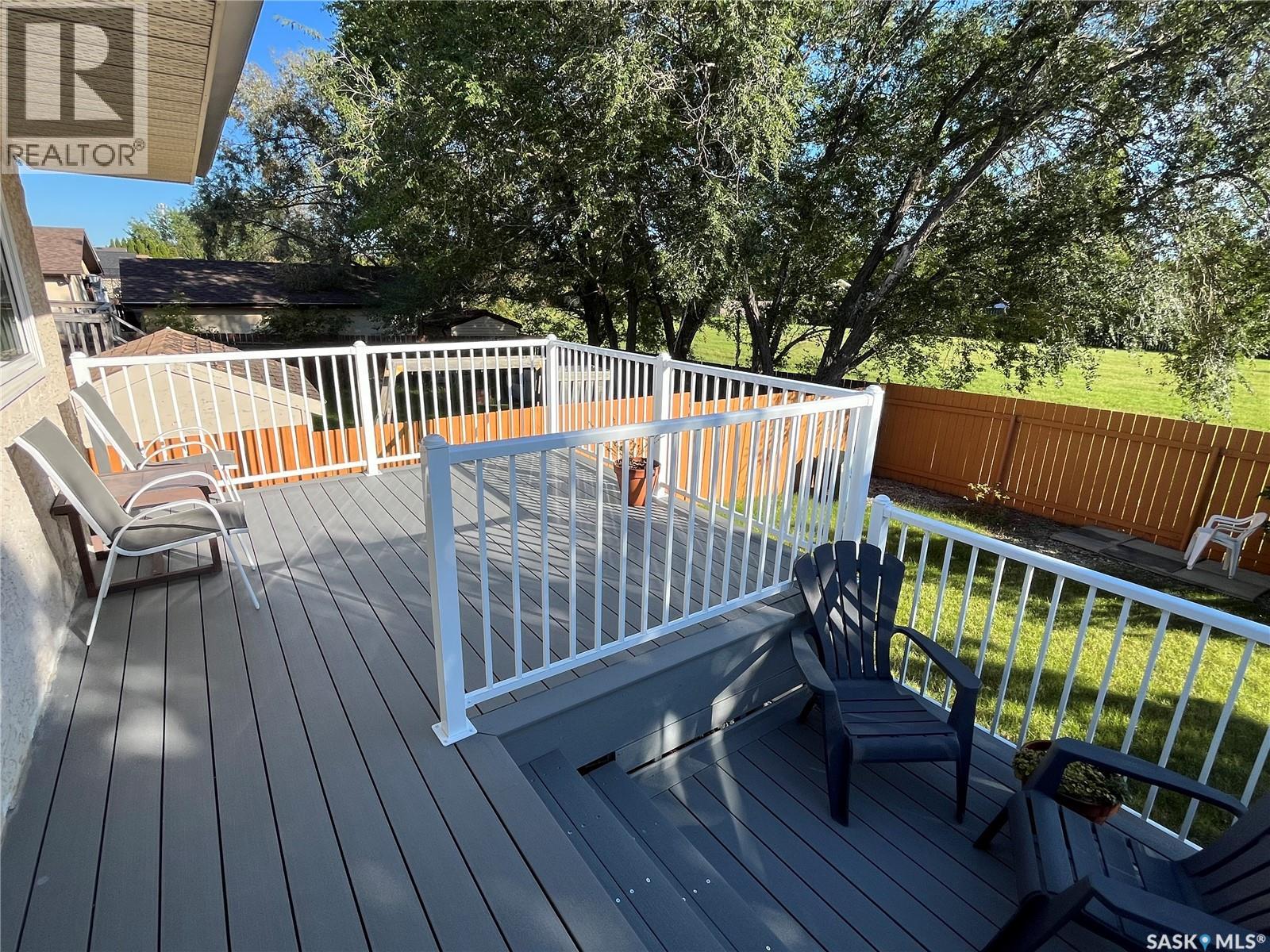 1055 Kenderdine Drive N, Regina, Saskatchewan  S4X 4H5 - Photo 6 - SK048815