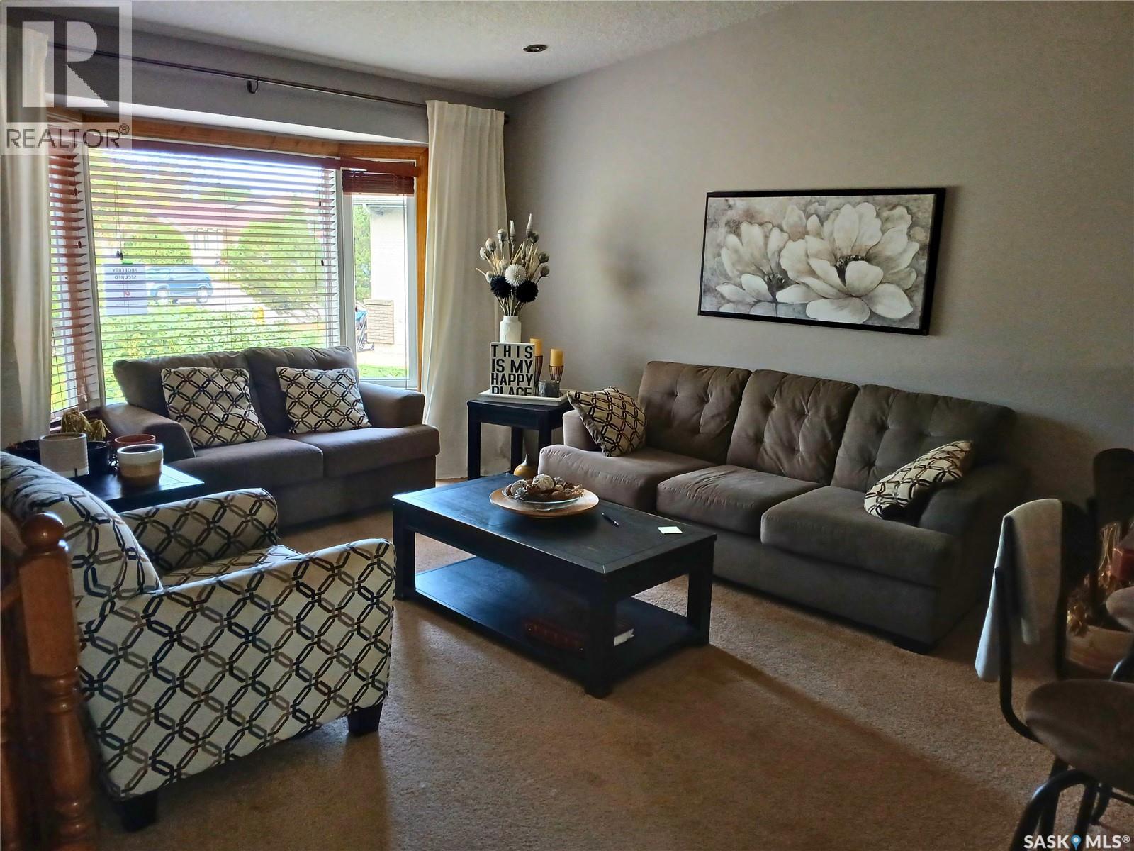 1663 Shattuck Bay N, Regina, Saskatchewan  S4X 4G6 - Photo 3 - SK048645