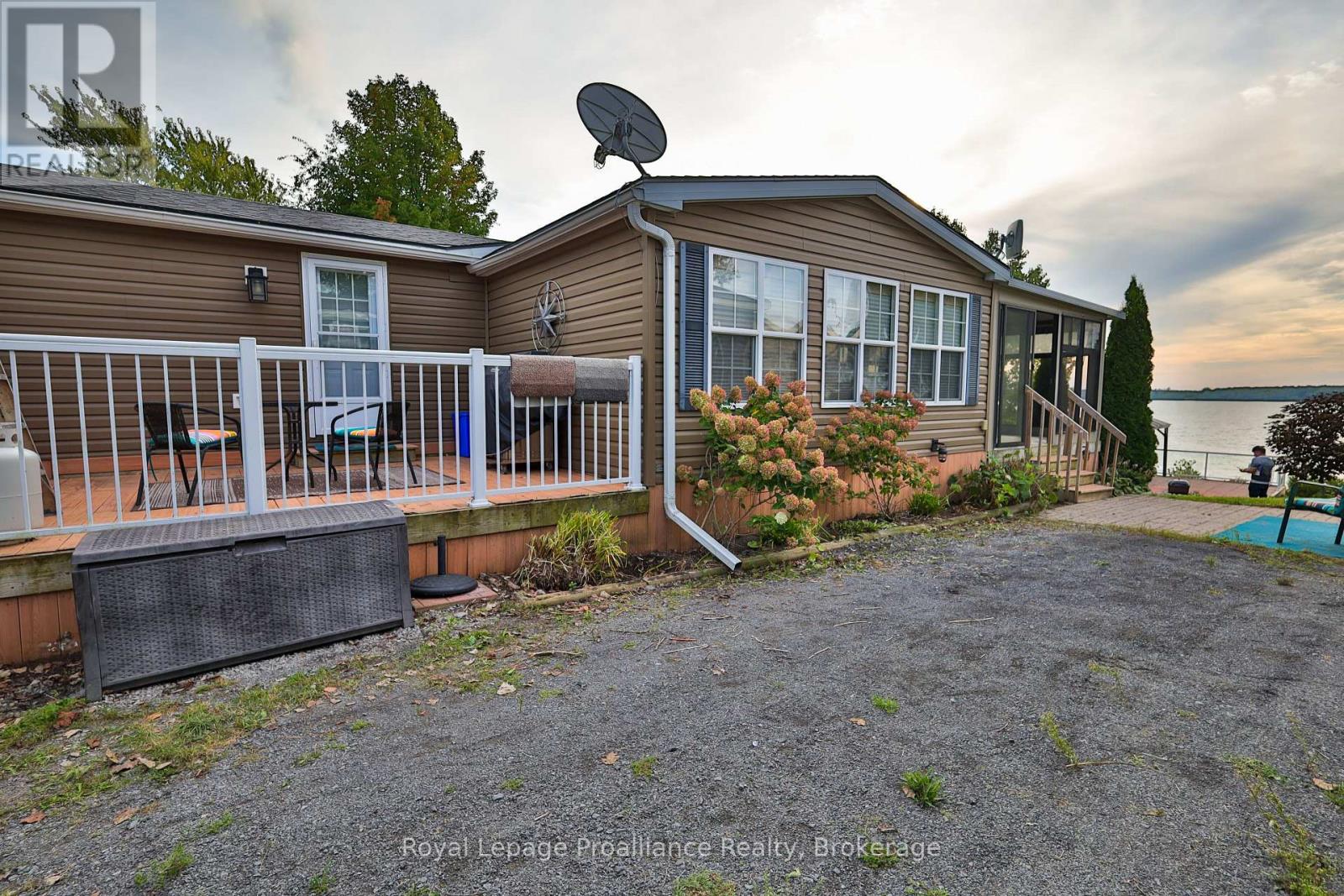 486 Cty Rd 18- 50 Cherry Beach Lane, Prince Edward County, Ontario  K0K 2T0 - Photo 2 - X13801512