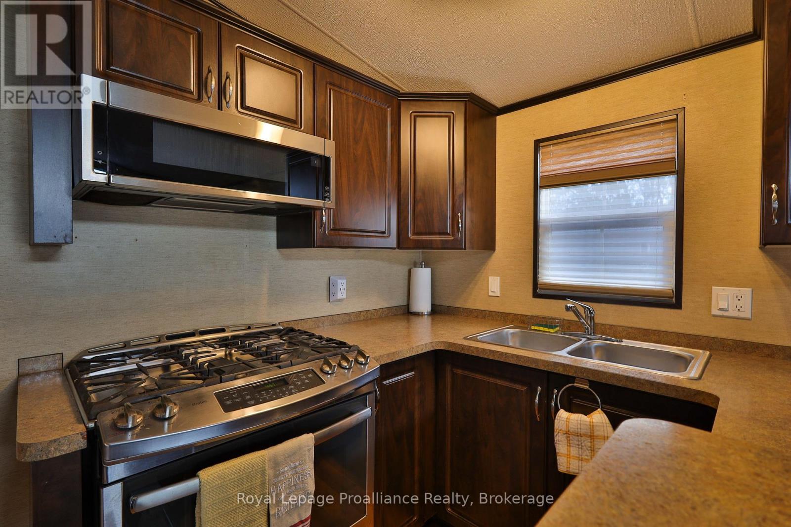 486 Cty Rd 18- 50 Cherry Beach Lane, Prince Edward County, Ontario  K0K 2T0 - Photo 9 - X13801512