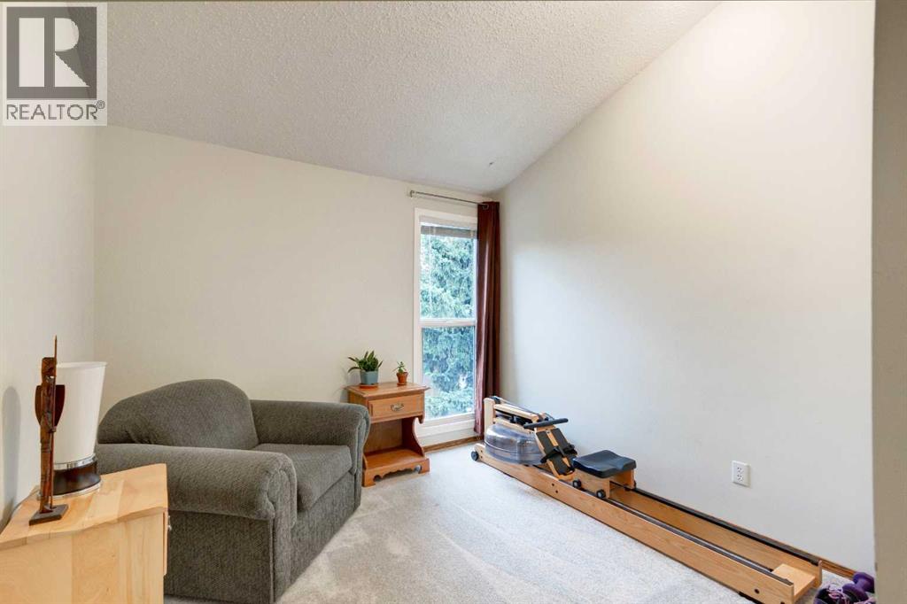 386 Brae Glen Crescent SW, Calgary, Alberta  T2W 1B6 - Photo 17 - A2343218