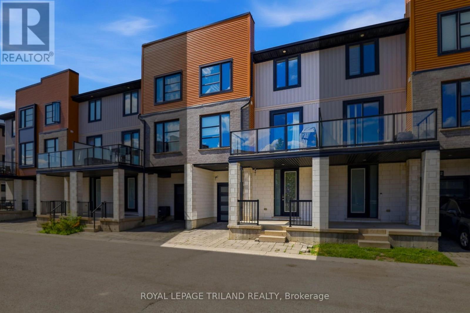954 West Village Square, London North, Ontario  N6H 0J7 - Photo 2 - X13801354