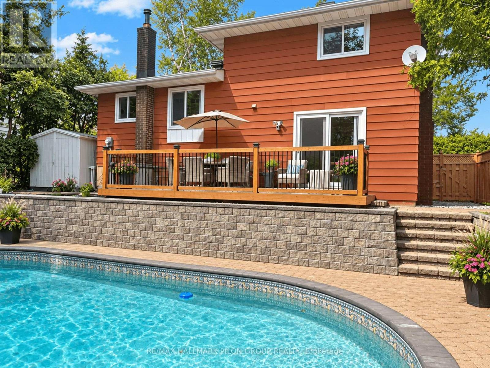 16 Eastpark Drive, Ottawa, Ontario  K1B 3Z8 - Photo 3 - X13801348